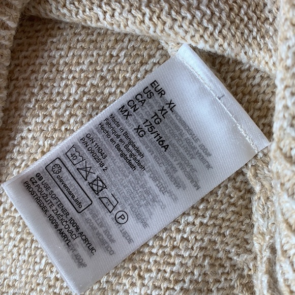H&M boxy light weight sweater - Picture 3 of 4